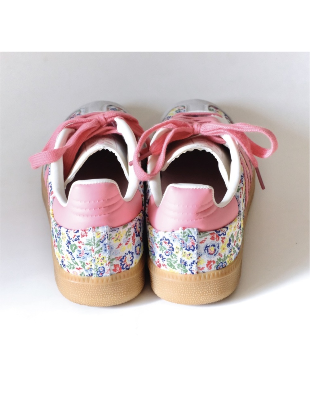 Share NWOT adidas Liberty London x Samba OG J Floral Embroidery JI0280, Size 9 W - Picture 8 of 11